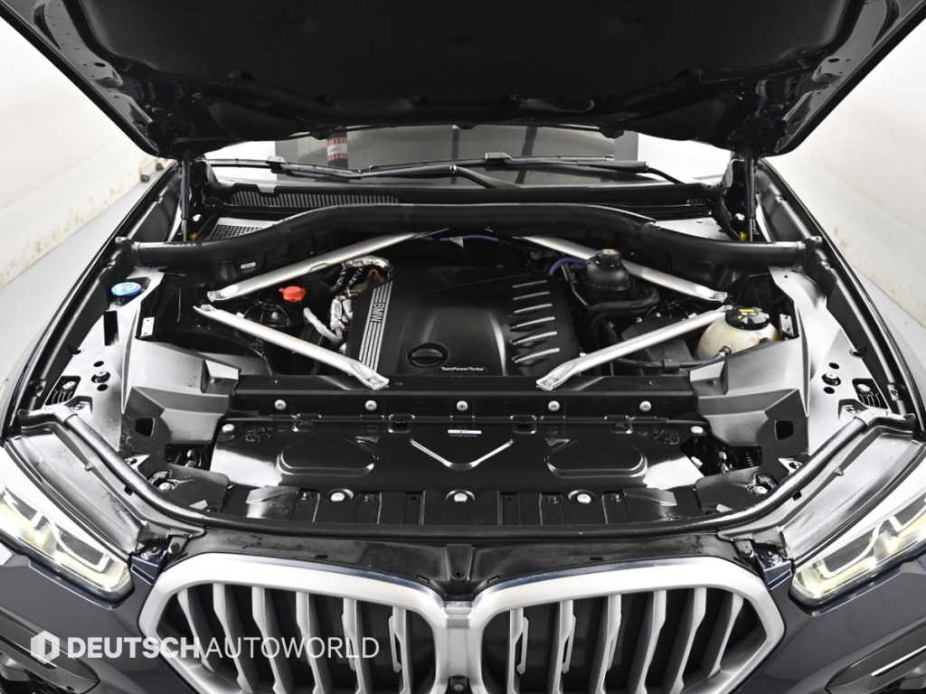 BMW X6 — photo 06