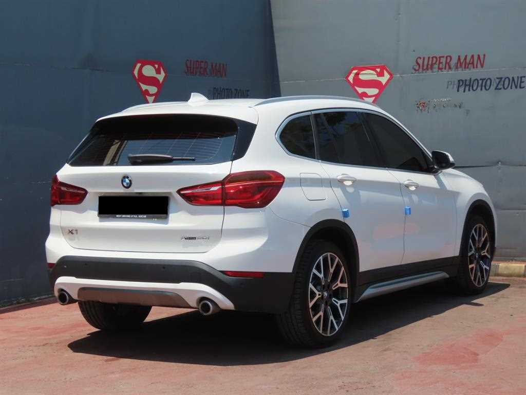 BMW X1 — photo 03