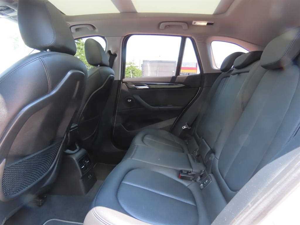 BMW X1 — photo 07