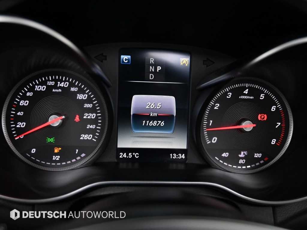 Mercedes-Benz C-Class — photo 08