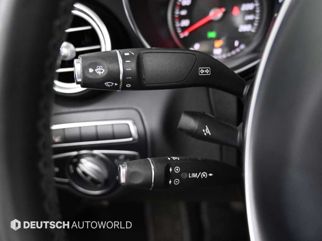 Mercedes-Benz C-Class — photo 16