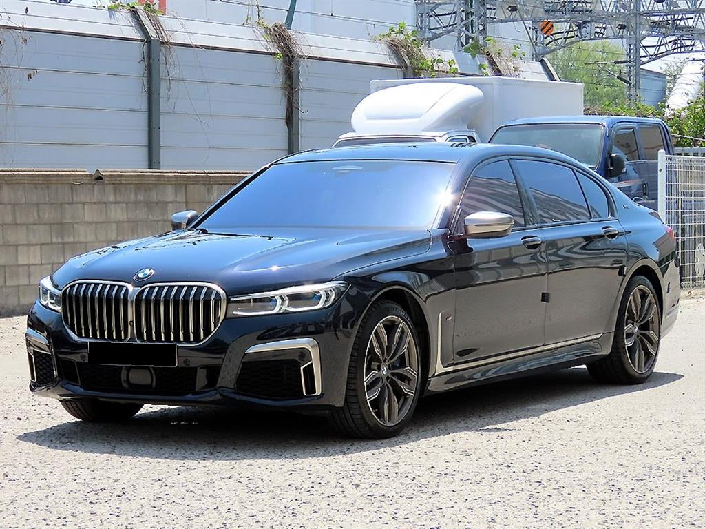 BMW 7-Series — photo 02