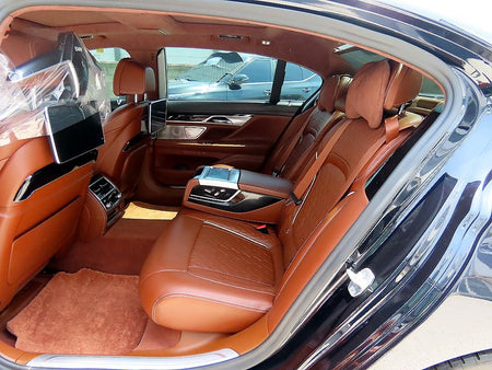 BMW 7-Series — photo 06
