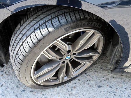 BMW 7-Series — photo 20