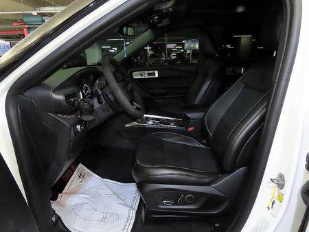 Ford Explorer — photo 06