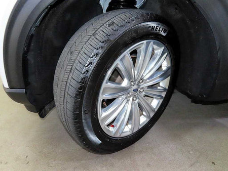 Ford Explorer — photo 19