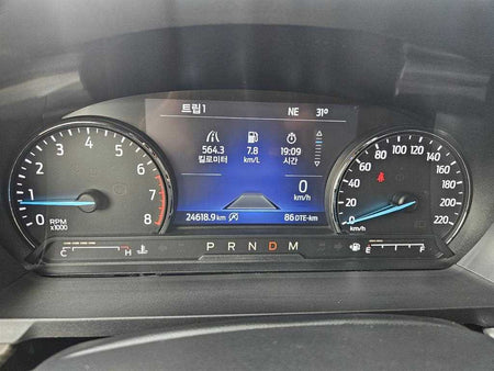 Ford Explorer — photo 20