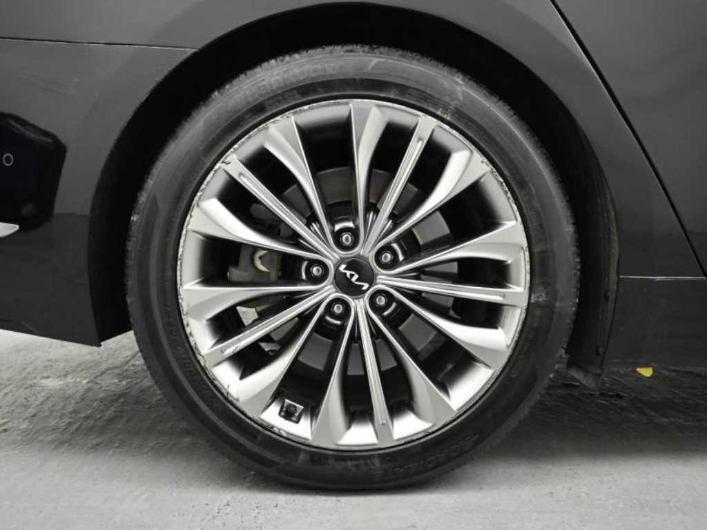Kia K9 — photo 05