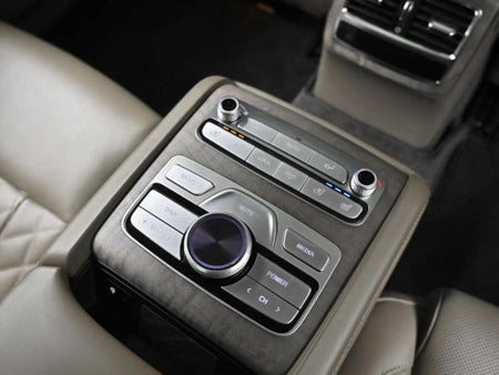 Kia K9 — photo 16
