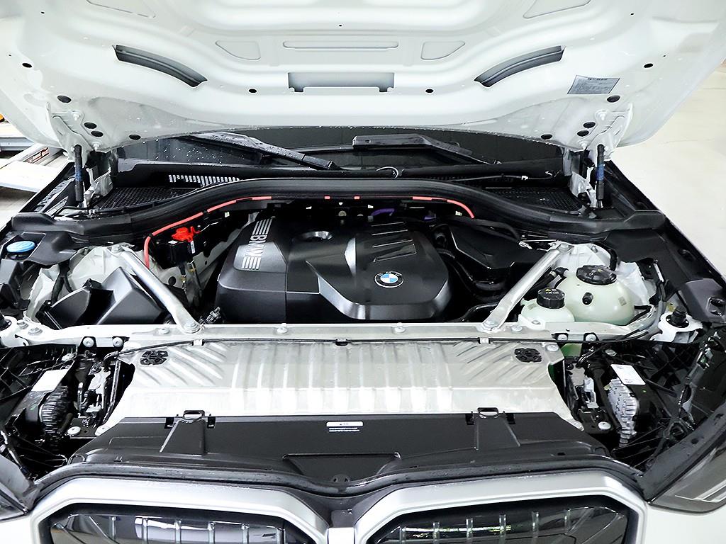 BMW X3 — photo 07