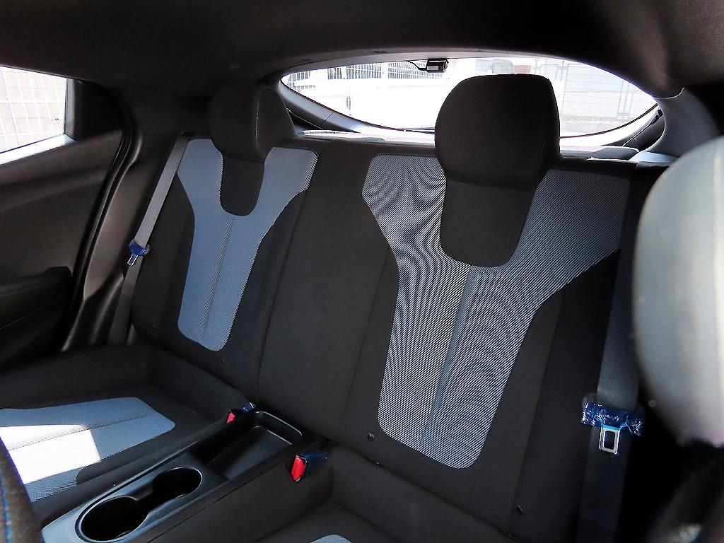 Hyundai Veloster — photo 06