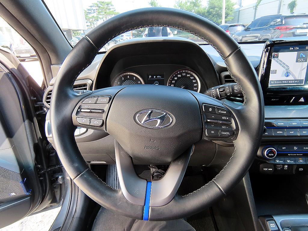 Hyundai Veloster — photo 08