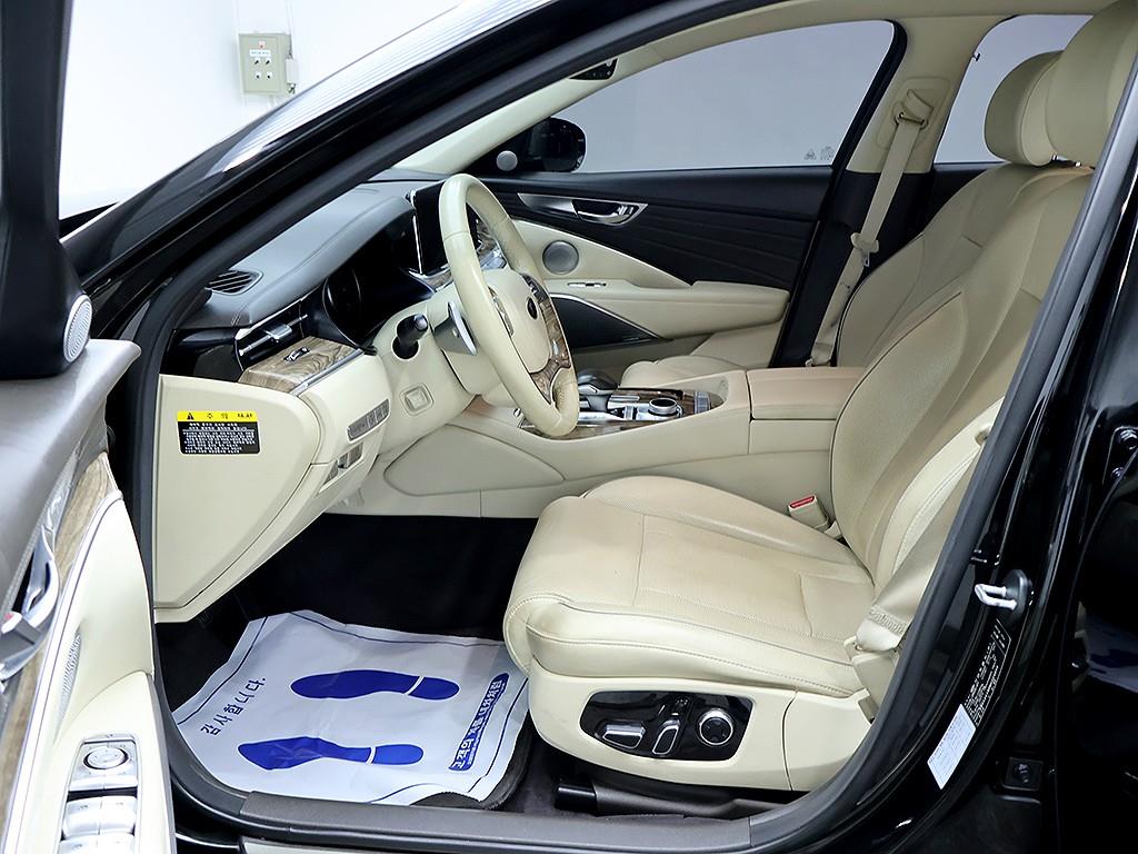 Kia K9 — photo 11