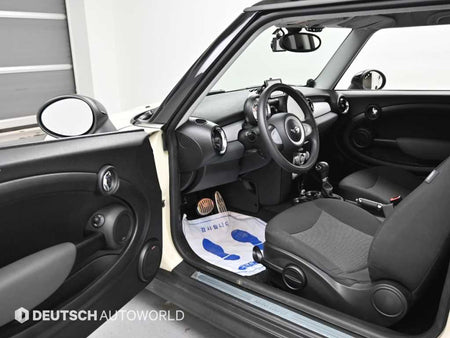 Mini Cooper — photo 11
