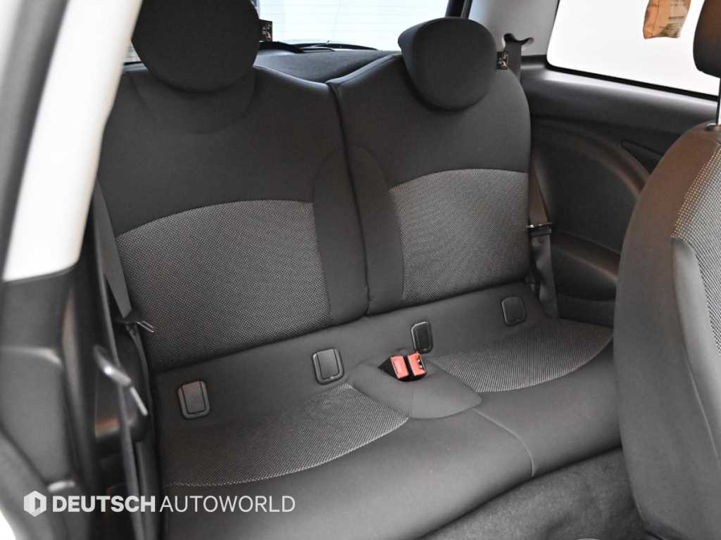 Mini Cooper — photo 12