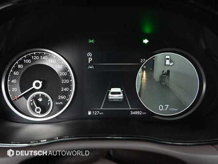 Genesis GV70 — photo 08