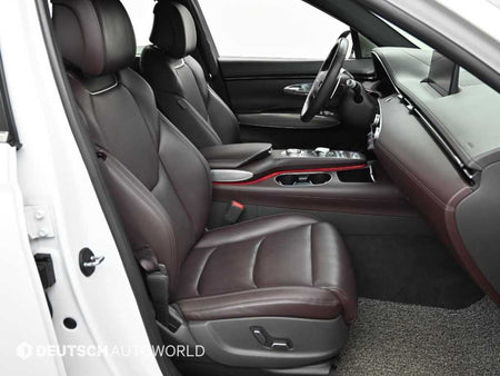 Genesis GV70 — photo 10