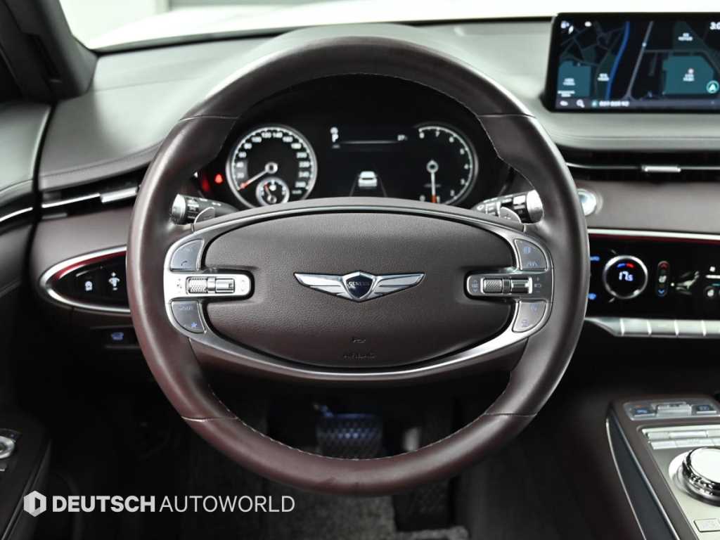 Genesis GV70 — photo 13