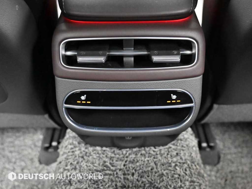 Genesis GV70 — photo 16