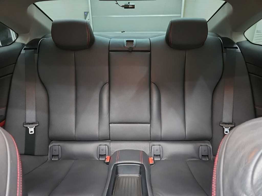 BMW 4-Series — photo 12