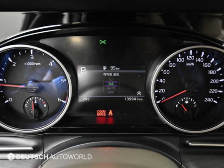 Kia Carnival — photo 08