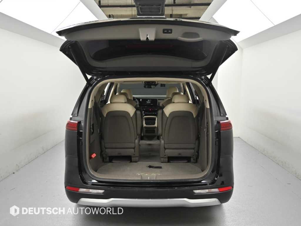 Kia Carnival — photo 19
