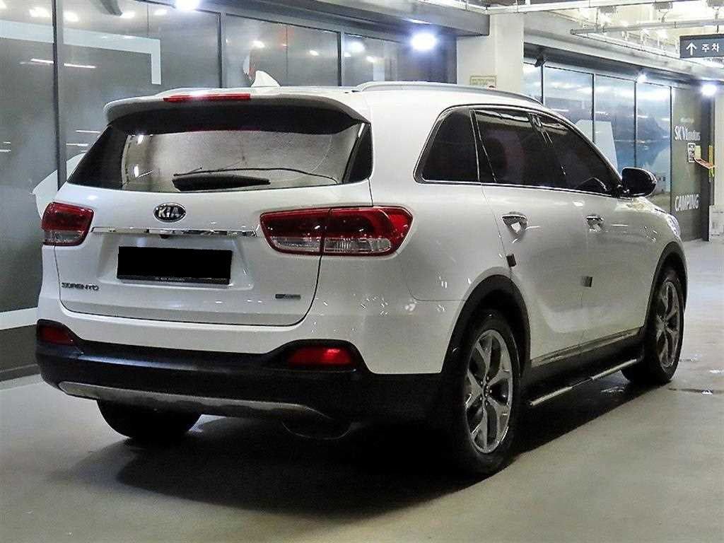Kia Sorento — photo 04