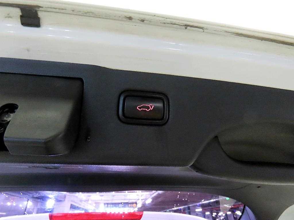Kia Sorento — photo 16