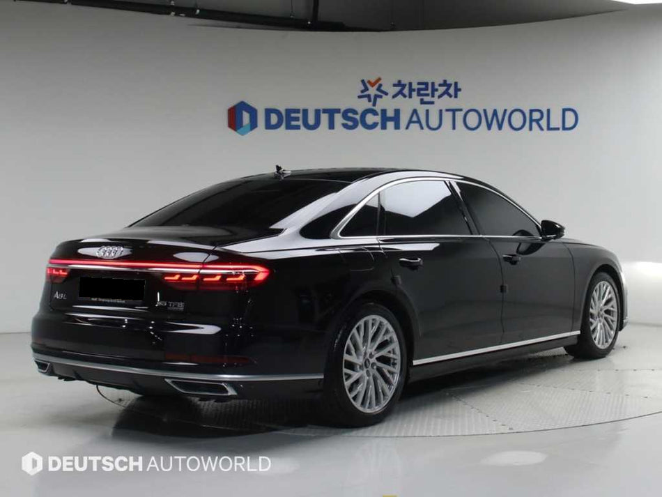 Audi A8 — photo 02