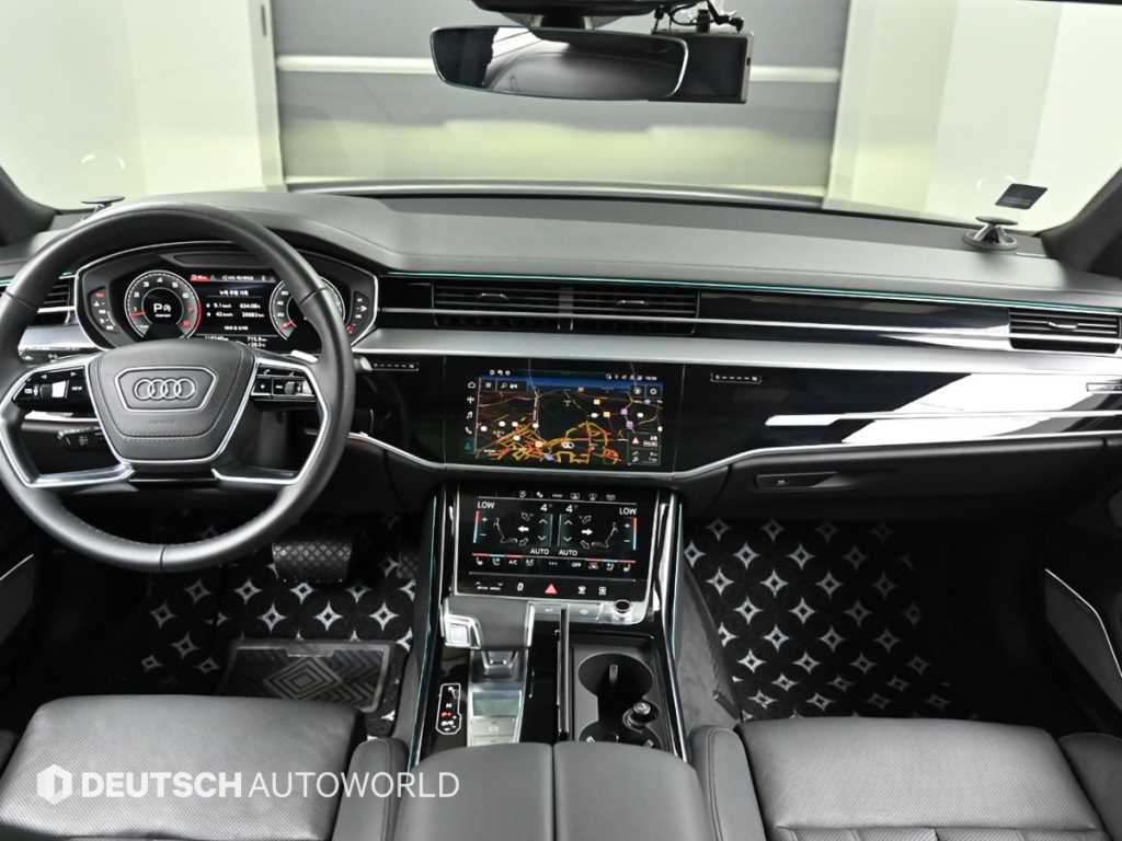 Audi A8 — photo 07
