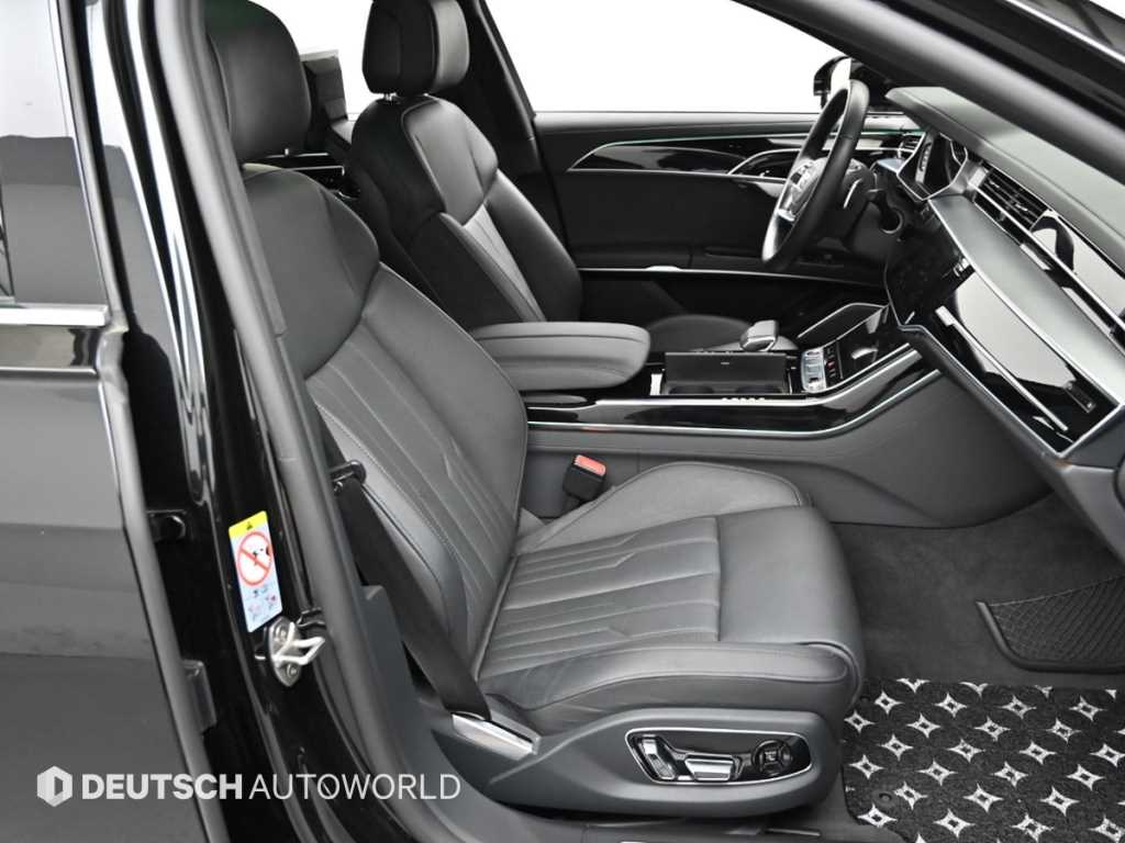 Audi A8 — photo 10