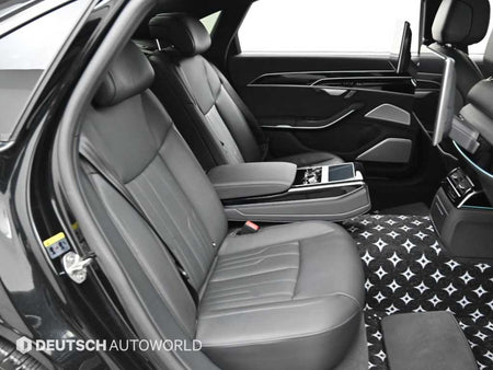 Audi A8 — photo 12