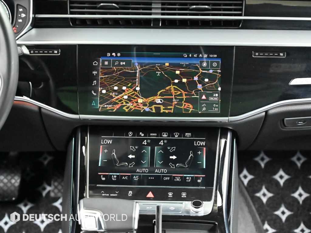 Audi A8 — photo 14