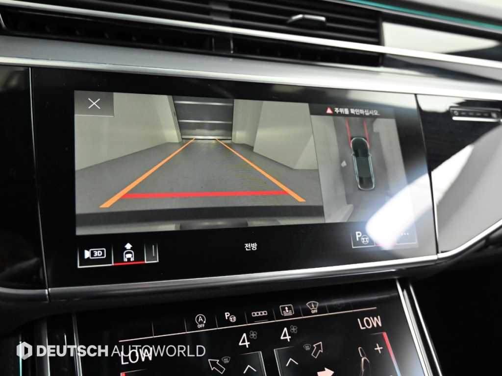 Audi A8 — photo 15