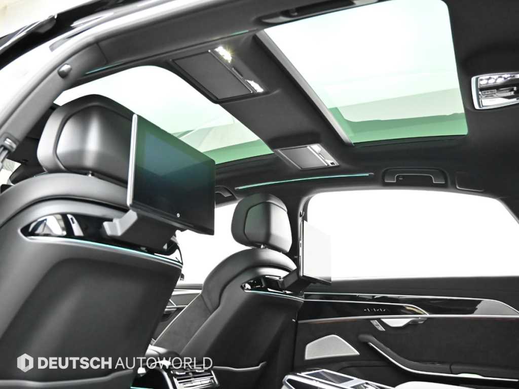 Audi A8 — photo 18