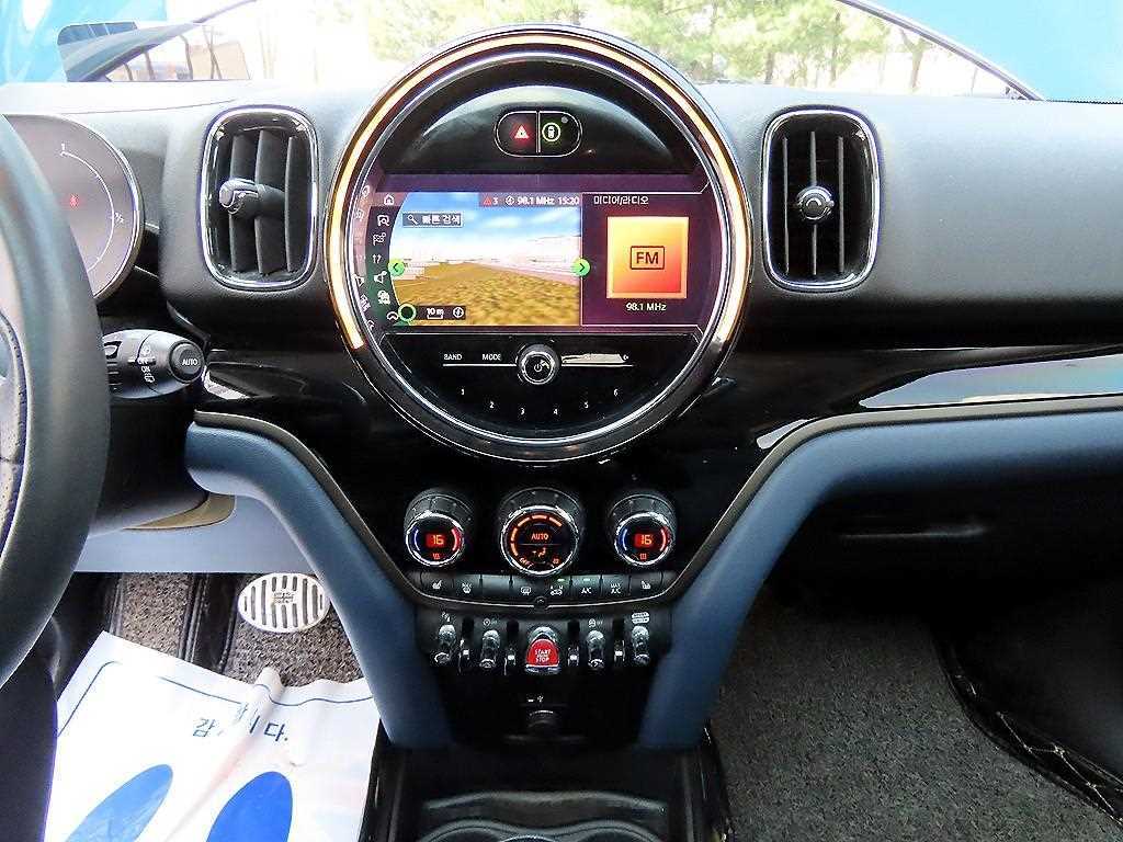 Mini Countryman — photo 13