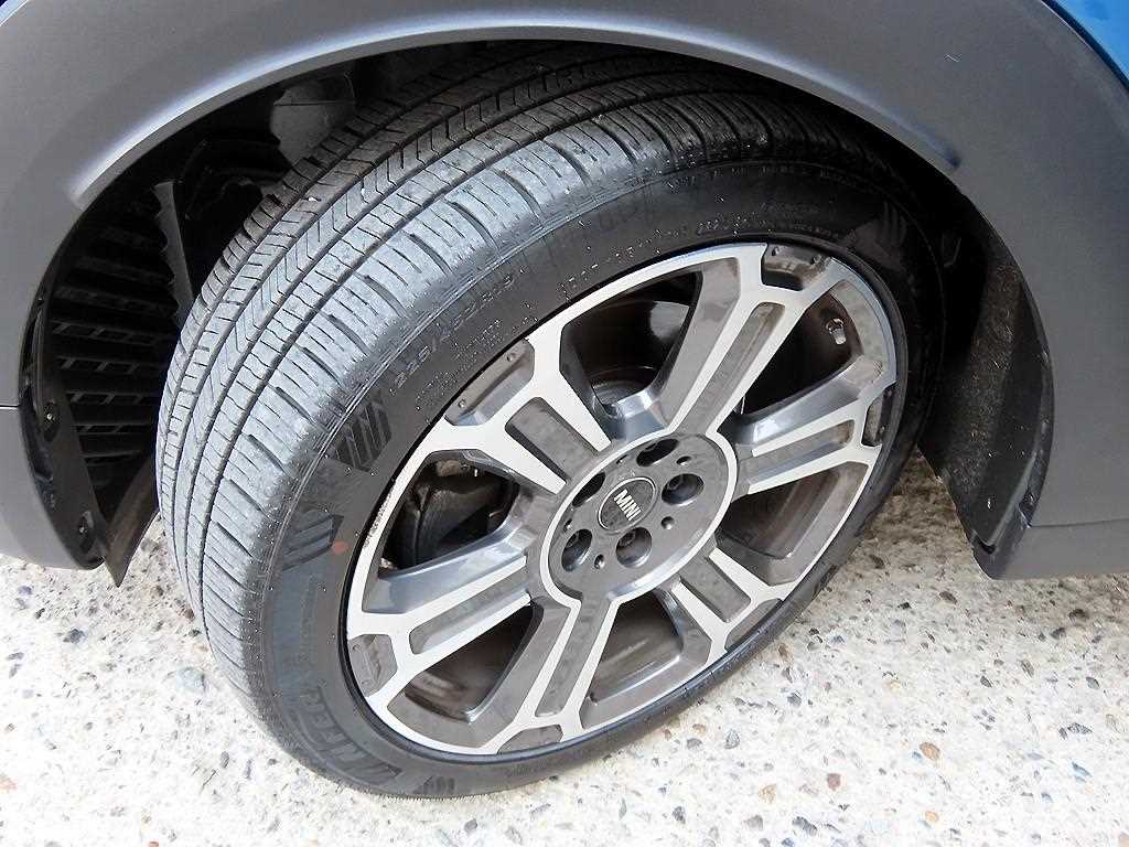 Mini Countryman — photo 20