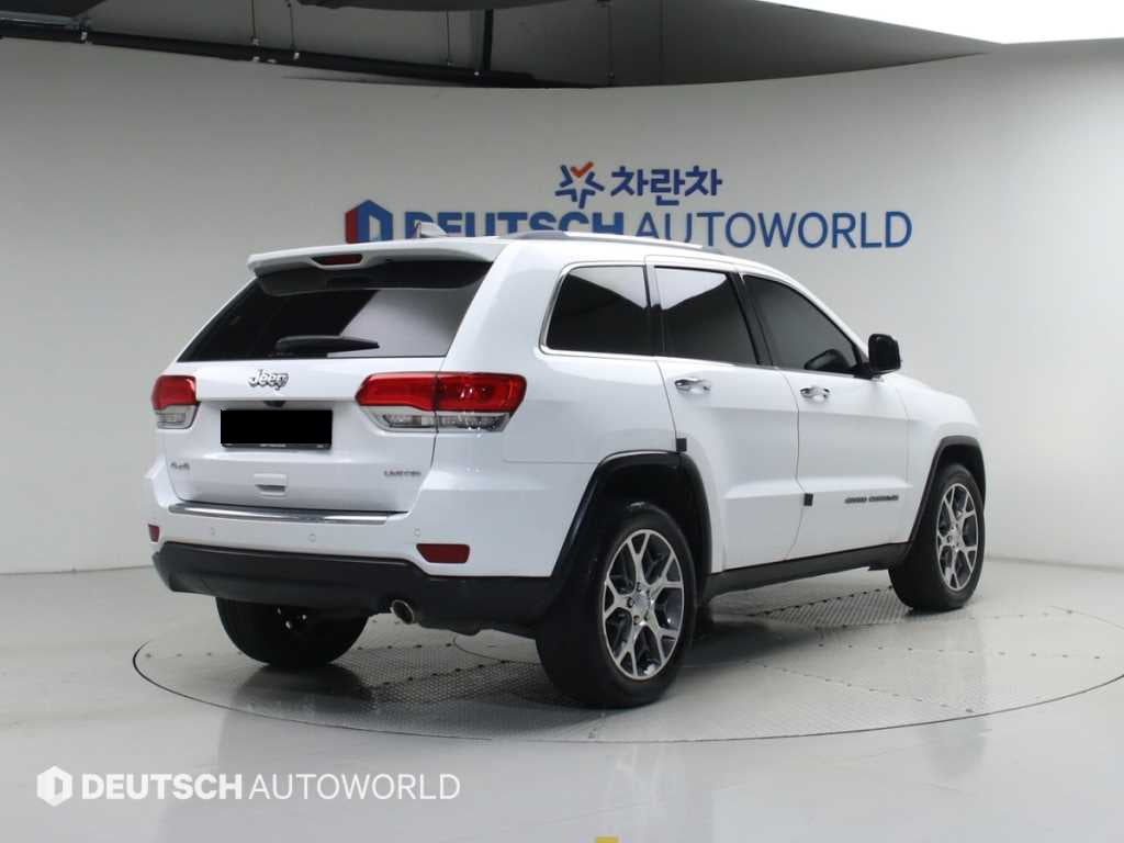 Jeep Cherokee — photo 02