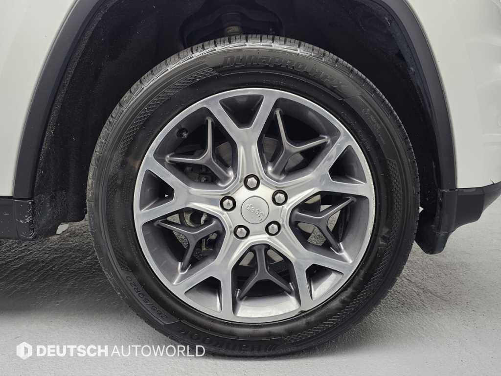 Jeep Cherokee — photo 05