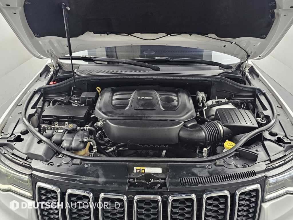 Jeep Cherokee — photo 06