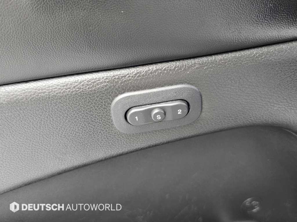 Jeep Cherokee — photo 17