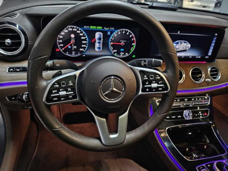 Mercedes-Benz E-Class — photo 07