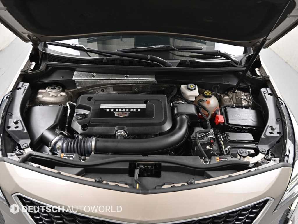Cadillac XT4 — photo 06