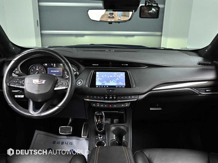 Cadillac XT4 — photo 07