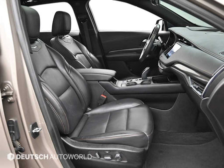 Cadillac XT4 — photo 10
