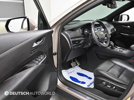 Cadillac XT4 — photo 11