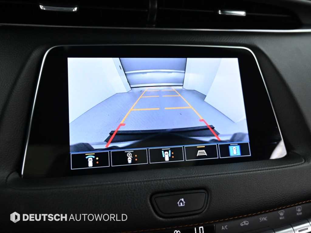 Cadillac XT4 — photo 15