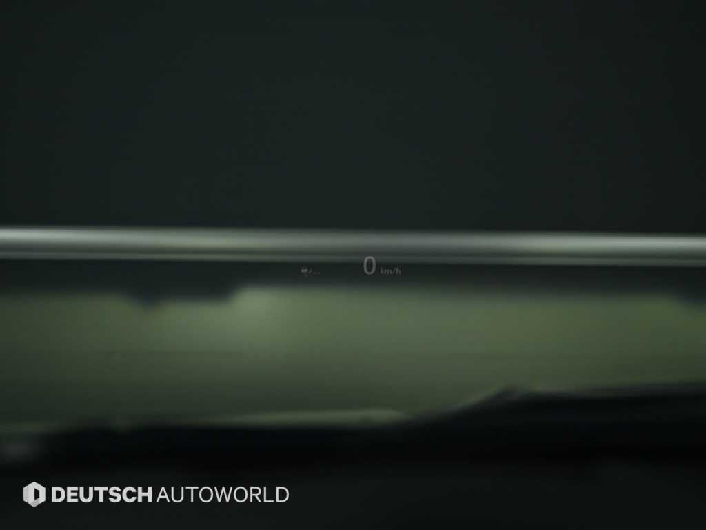 Cadillac XT4 — photo 17