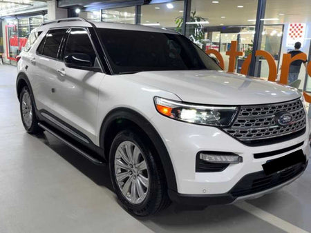 Ford Explorer — photo 02