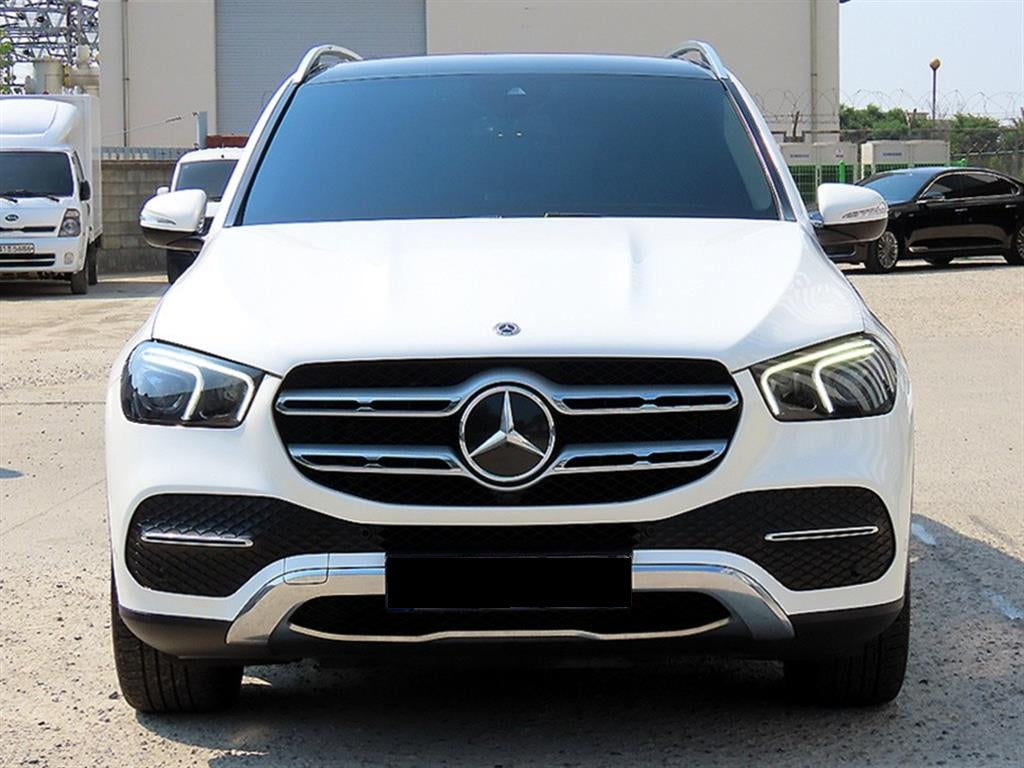 Mercedes-Benz GLE-Class — photo 01